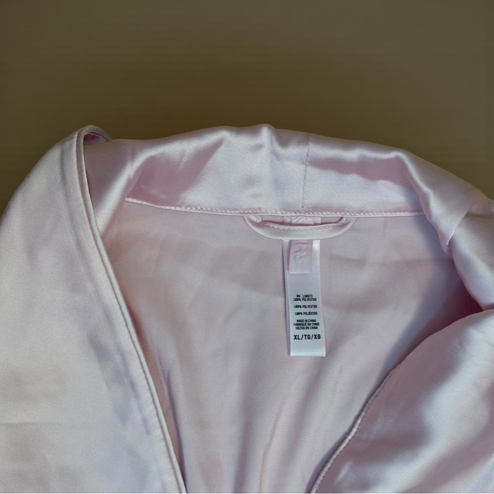 🌸 SKIMS Hotel Shine Robe | Baby Pink | XL 🌸 - Picture 9 of 9